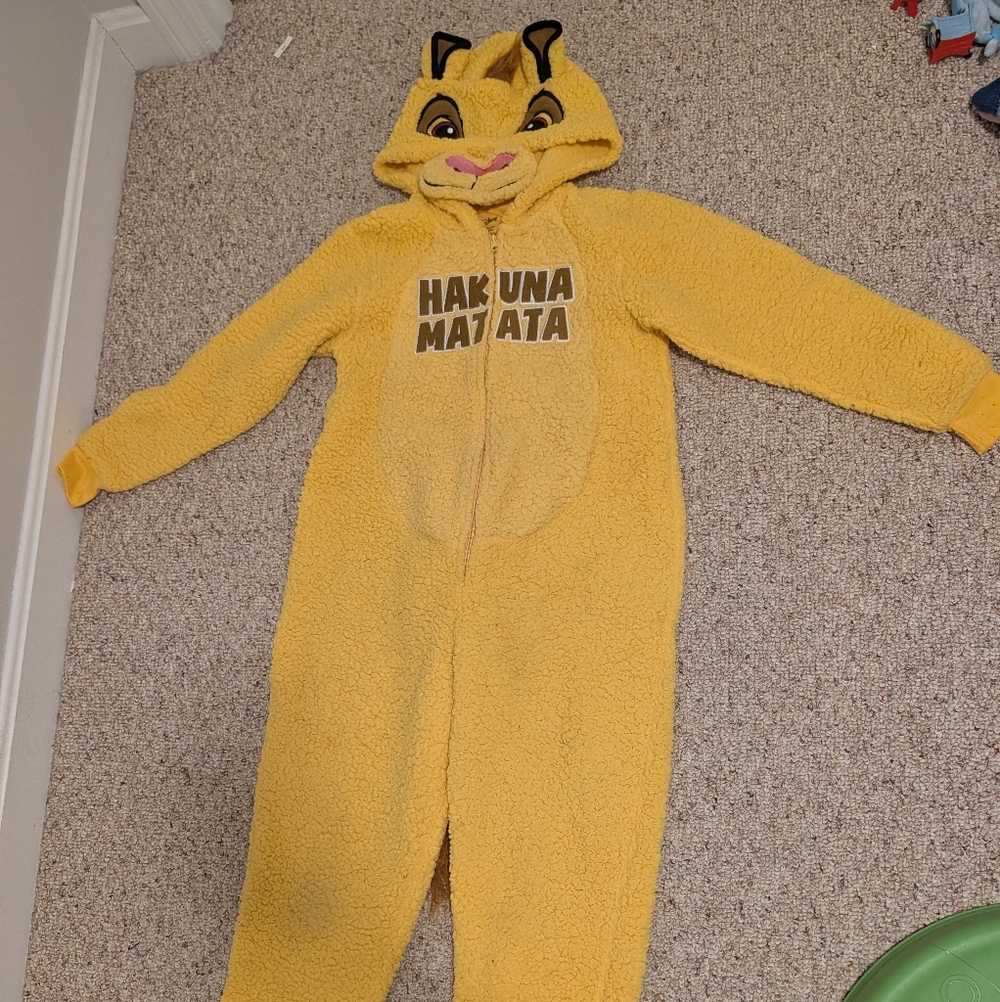 Disney Yellow Hakuna Matata Kids Footie